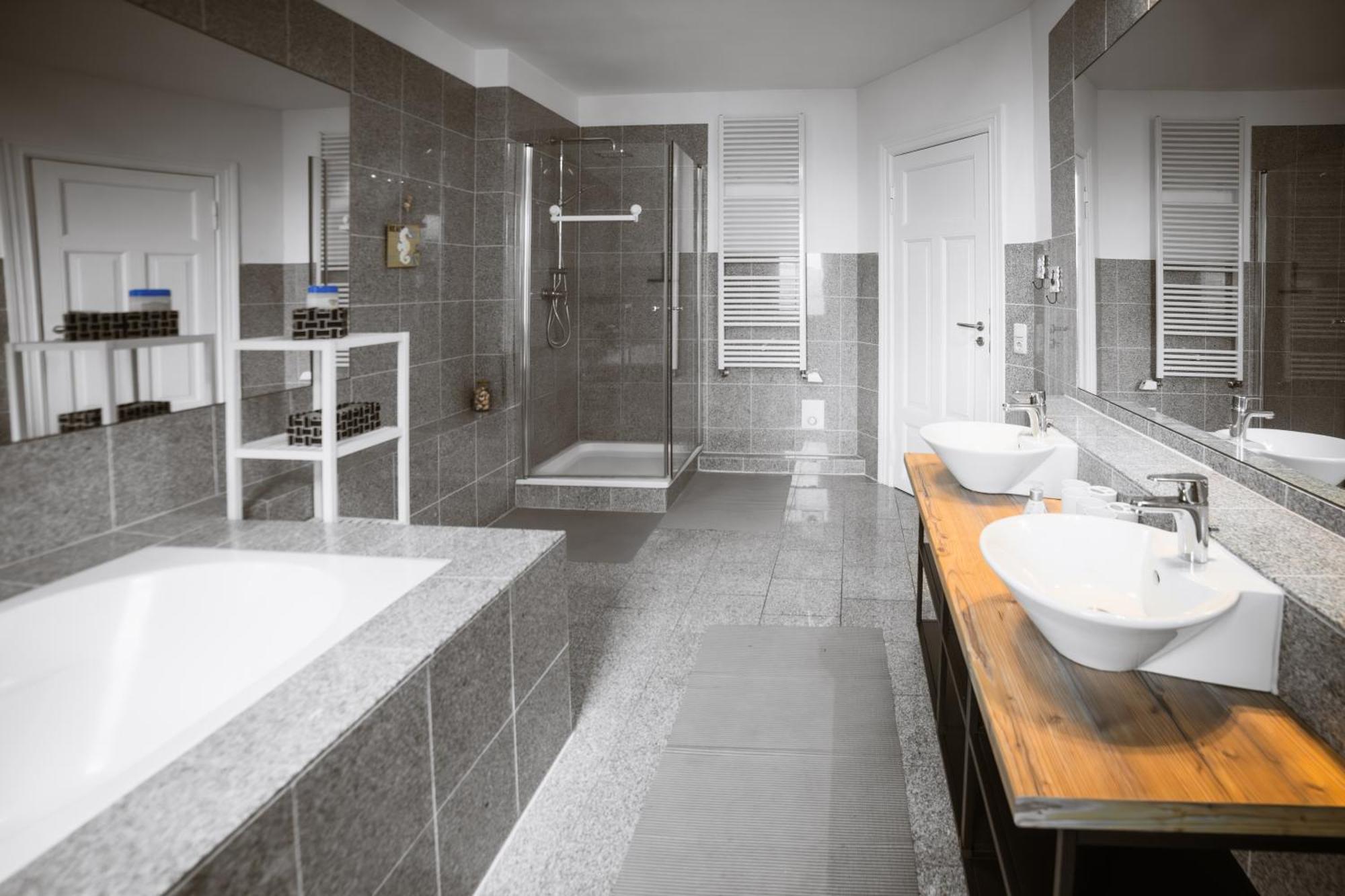 Exklusives Apartment Im Historischen Wohnhaus Mit Kamin, Bad & Viel Platz Bremerhaven Luaran gambar