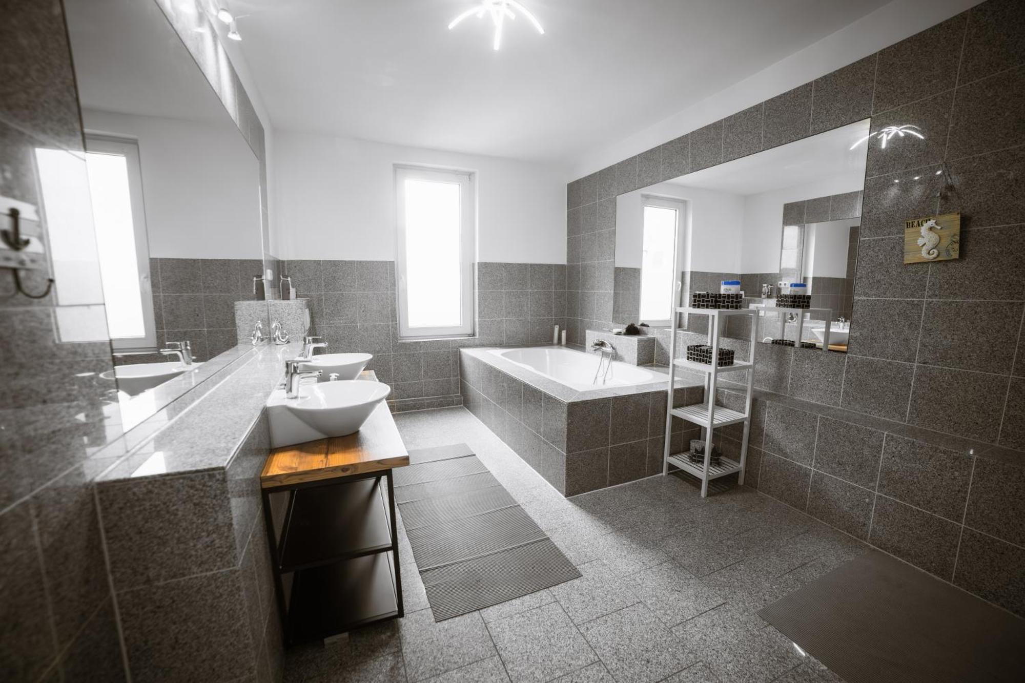 Exklusives Apartment Im Historischen Wohnhaus Mit Kamin, Bad & Viel Platz Bremerhaven Luaran gambar