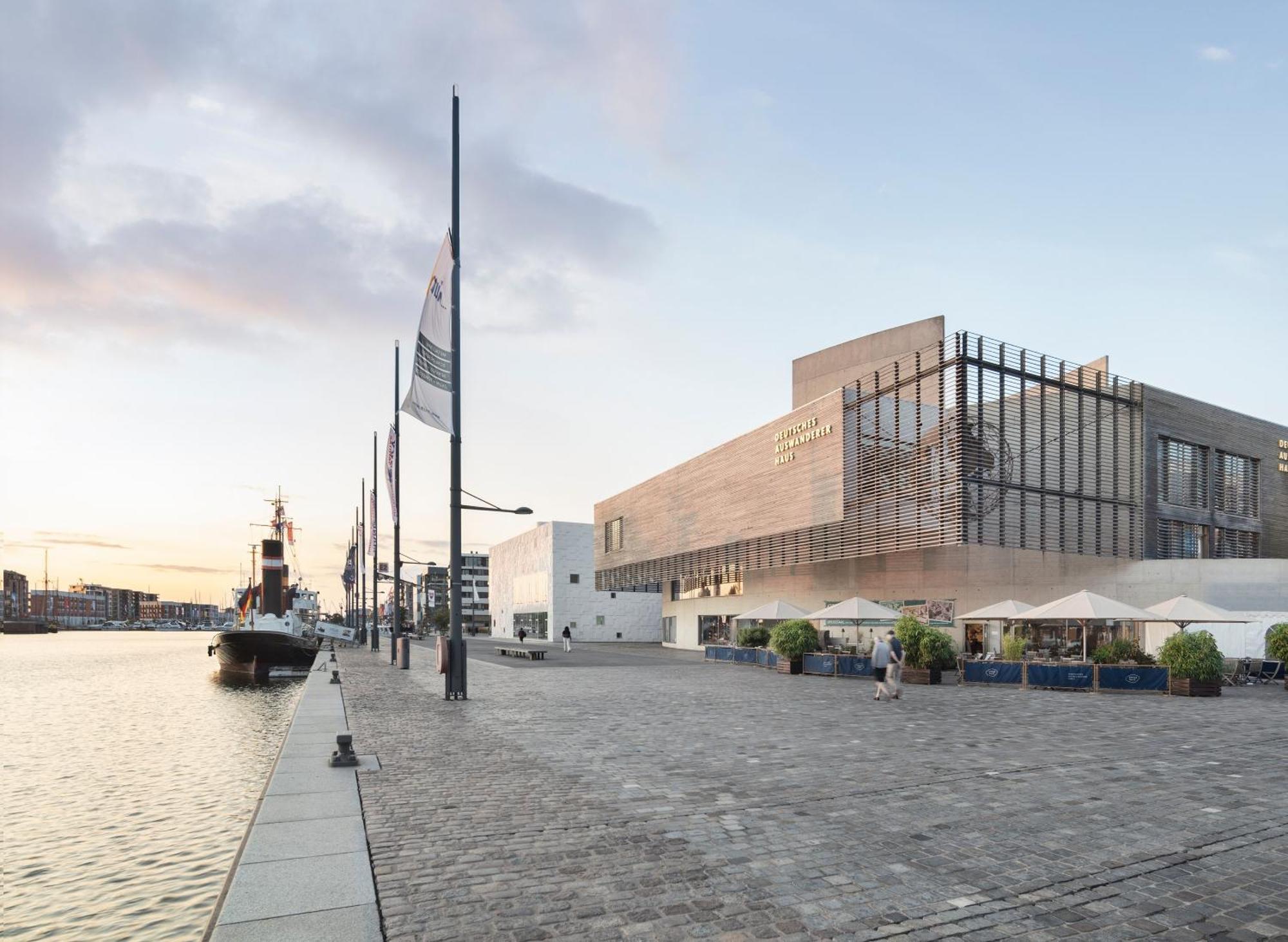 Exklusives Apartment Im Historischen Wohnhaus Mit Kamin, Bad & Viel Platz Bremerhaven Luaran gambar