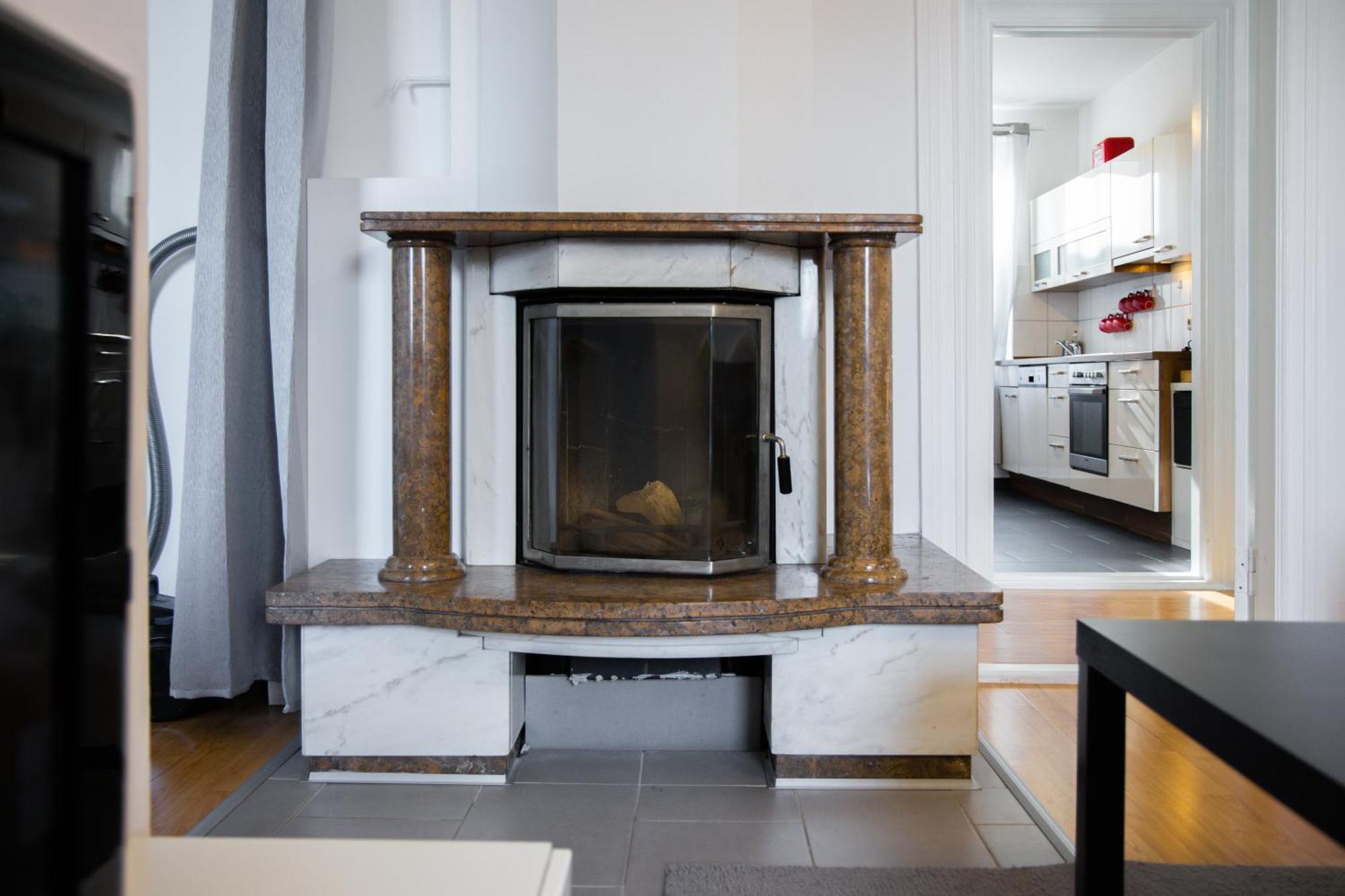 Exklusives Apartment Im Historischen Wohnhaus Mit Kamin, Bad & Viel Platz Bremerhaven Luaran gambar